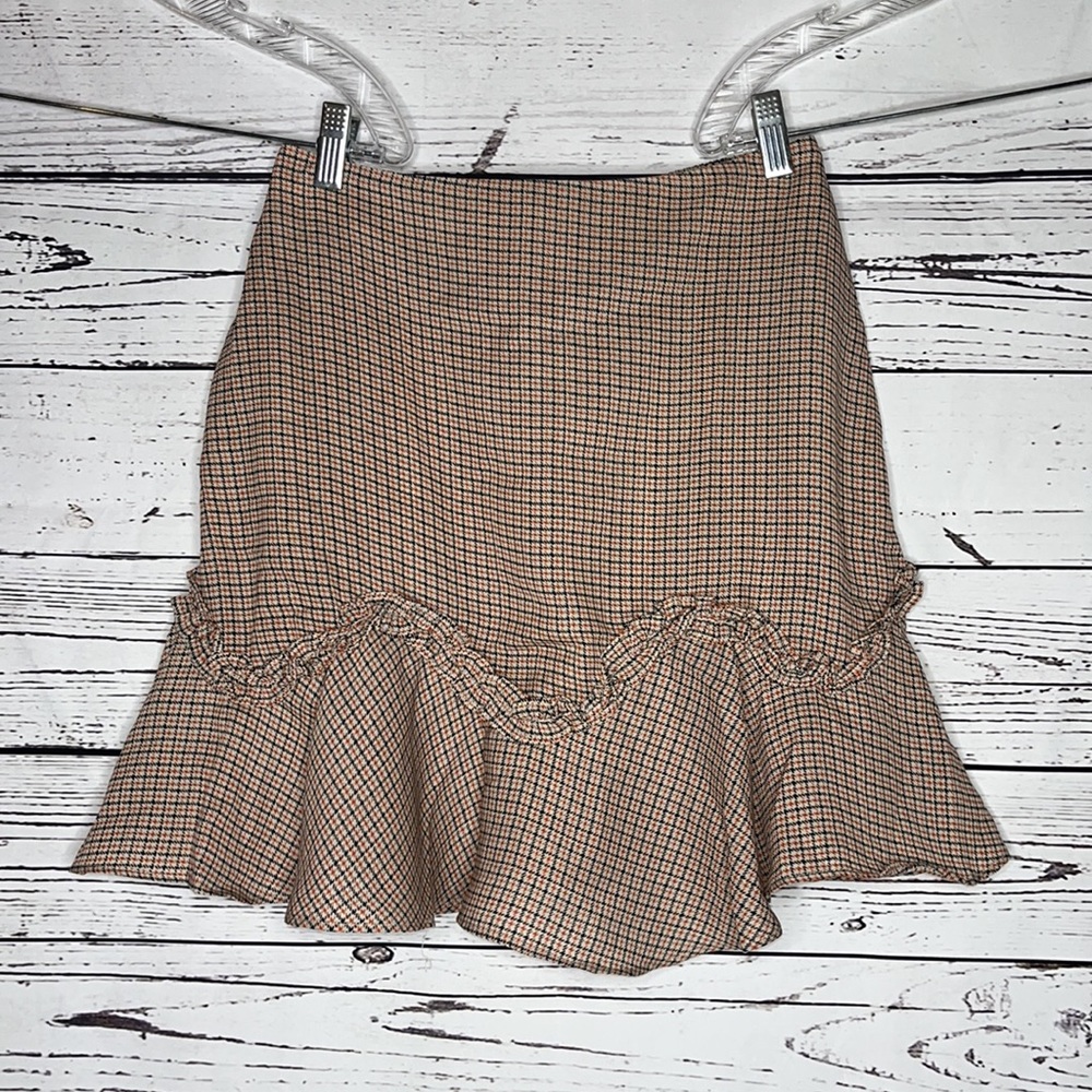 Polly NWT Size 4 Beige Plaid Ruffle Trim Flounce Hemline Eulo Mini Skirt